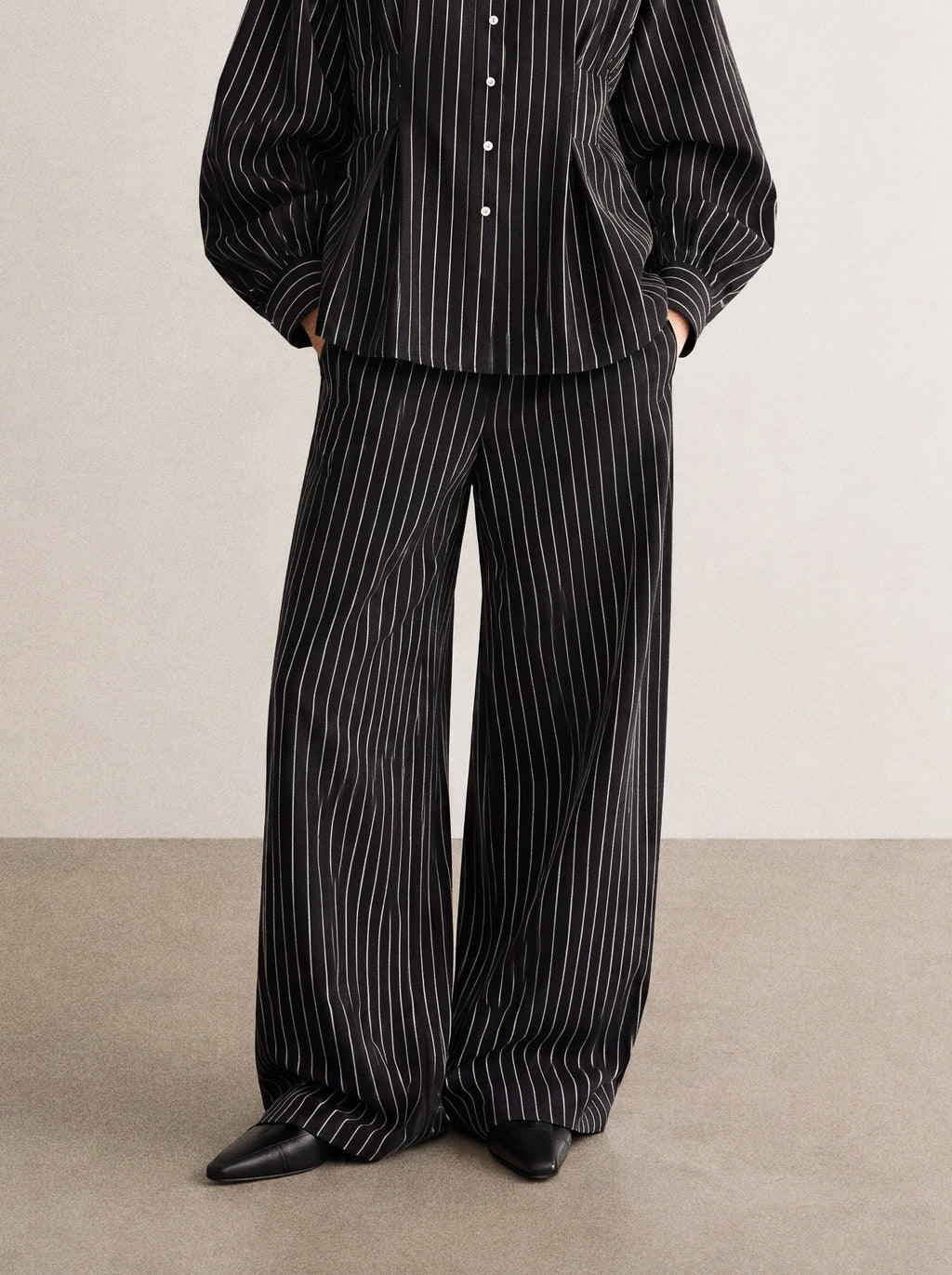 Lazy Monday black pants with stripes, regular